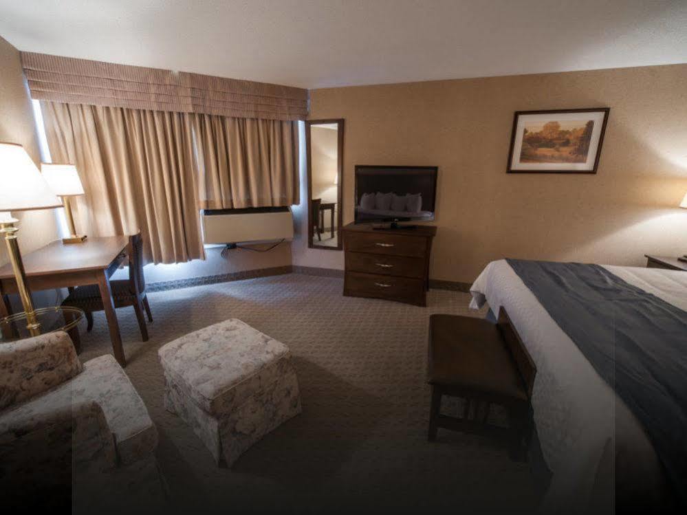 Deer Lake Motel エクステリア 写真